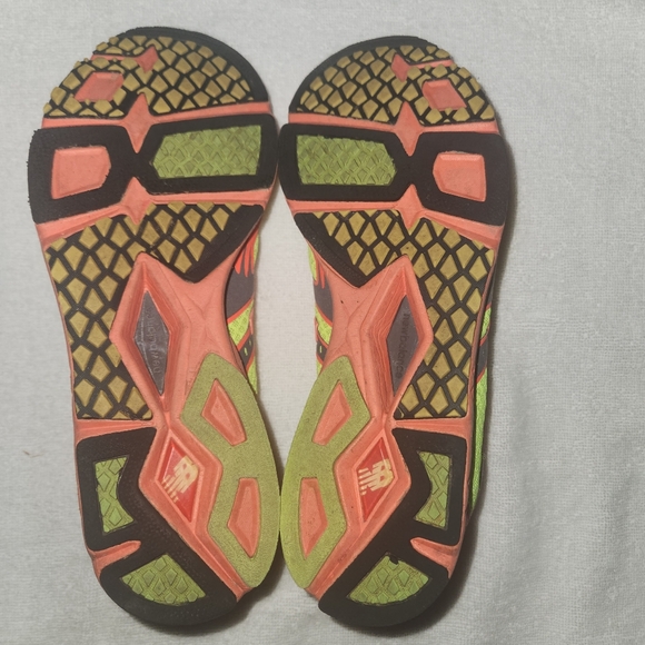 New Balance 1400 Women's Running Shoes Size 8.5 - Picture 6 of 6